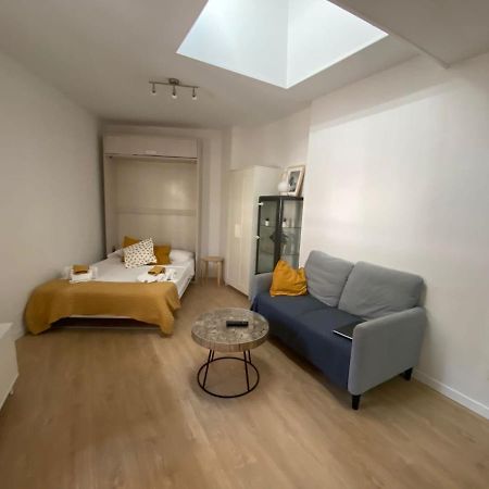 Bonito Estudio Con Terraza Madrid Exterior foto